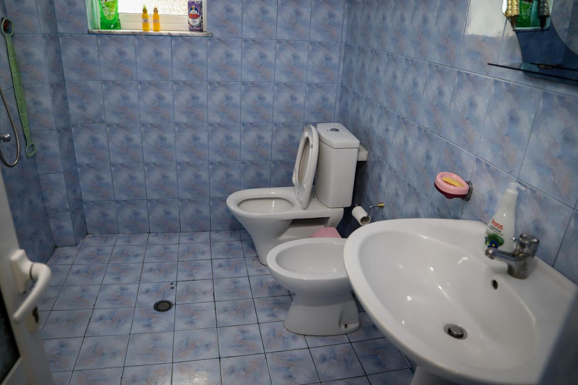 Lola'S Apartament Apartment Берат Екстериор снимка